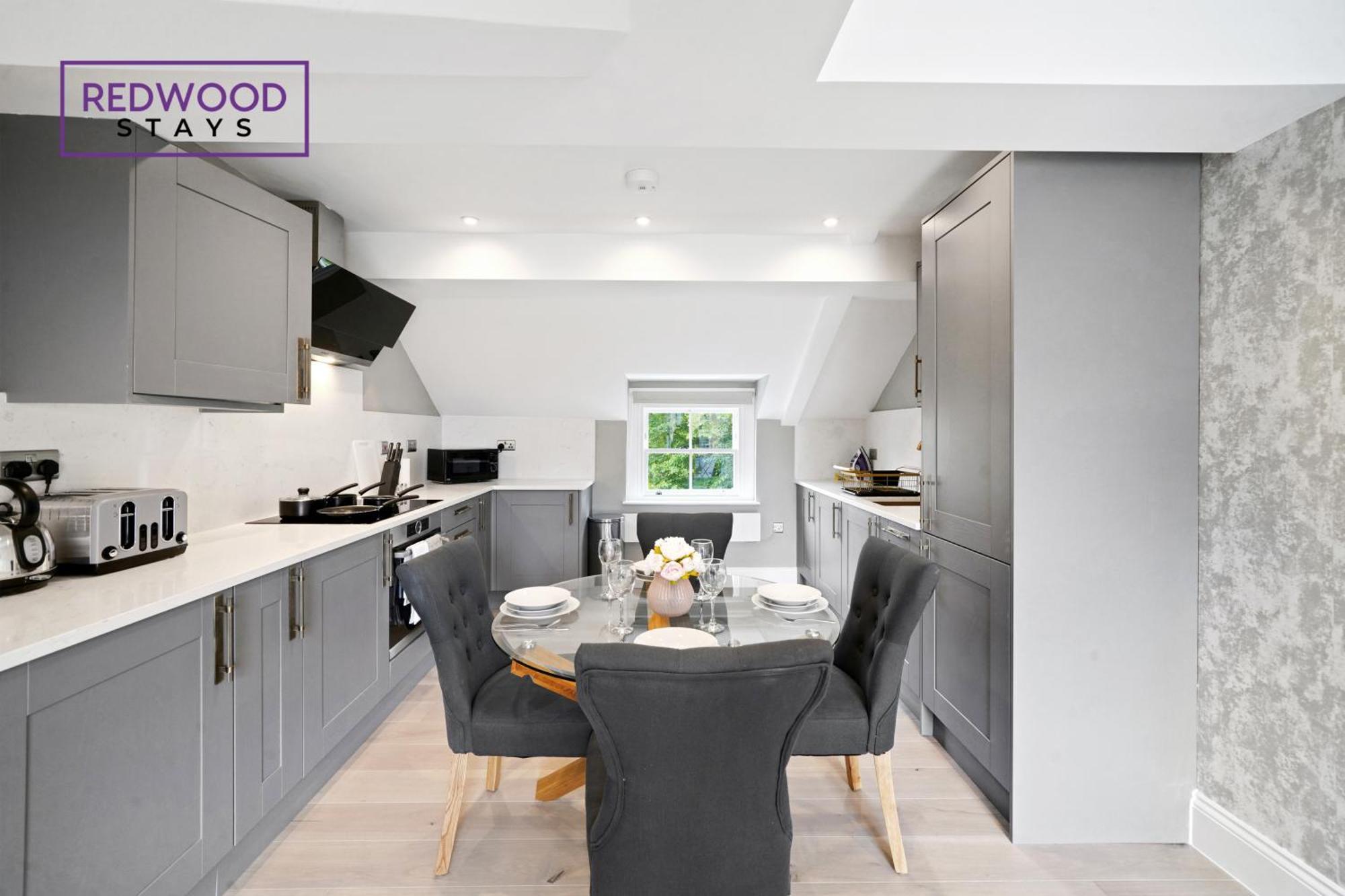 Top Quality 2 Bed 1 Bath Apartments For Contractors By Redwood Stays Reading Exteriér fotografie