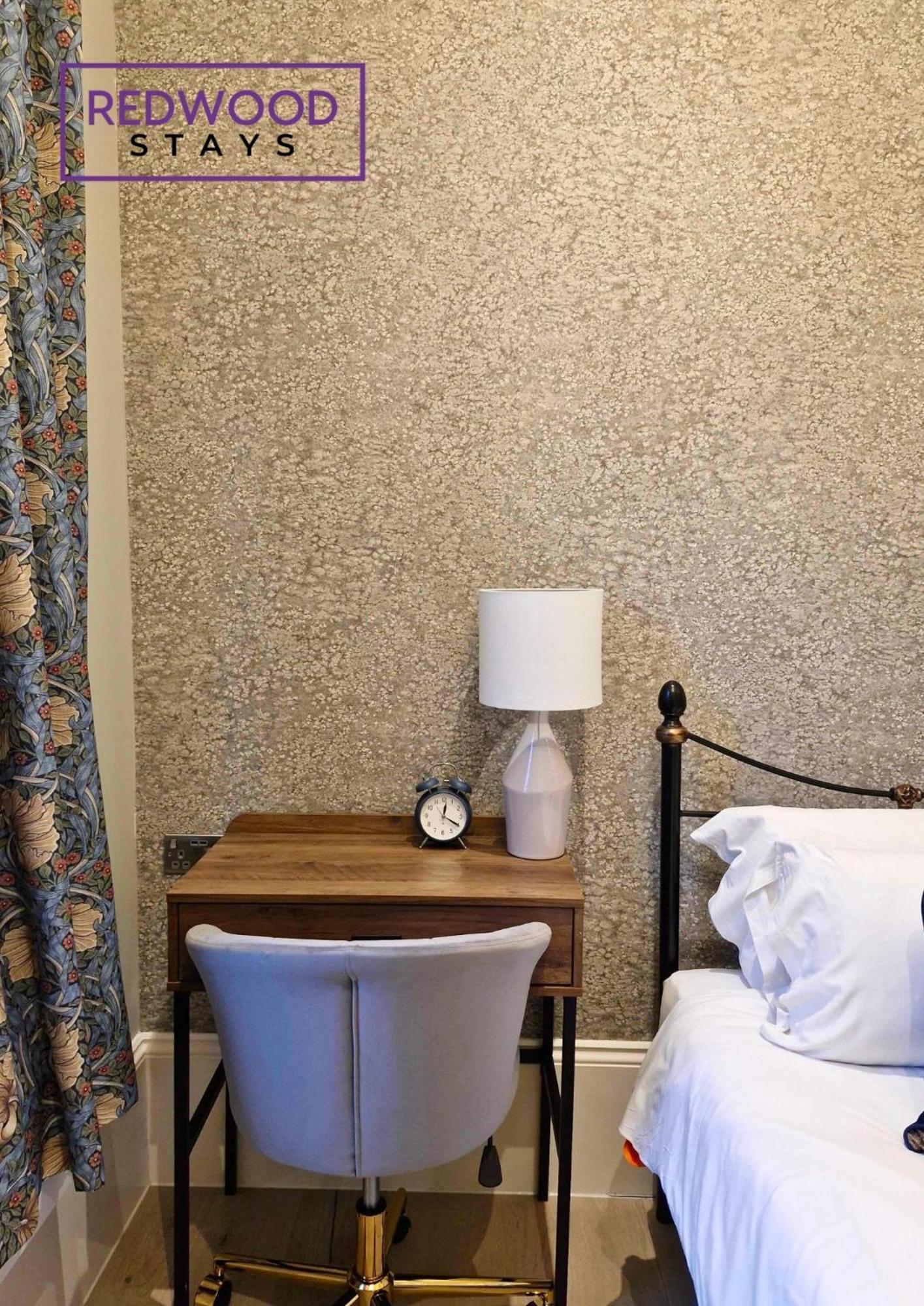Top Quality 2 Bed 1 Bath Apartments For Contractors By Redwood Stays Reading Exteriér fotografie